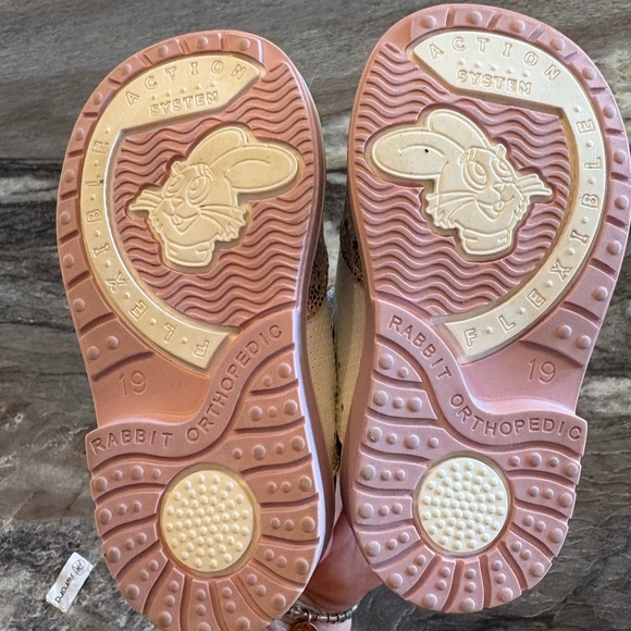 NWOT Rabbit Orthopedic Floral Sandals - Picture 5 of 8